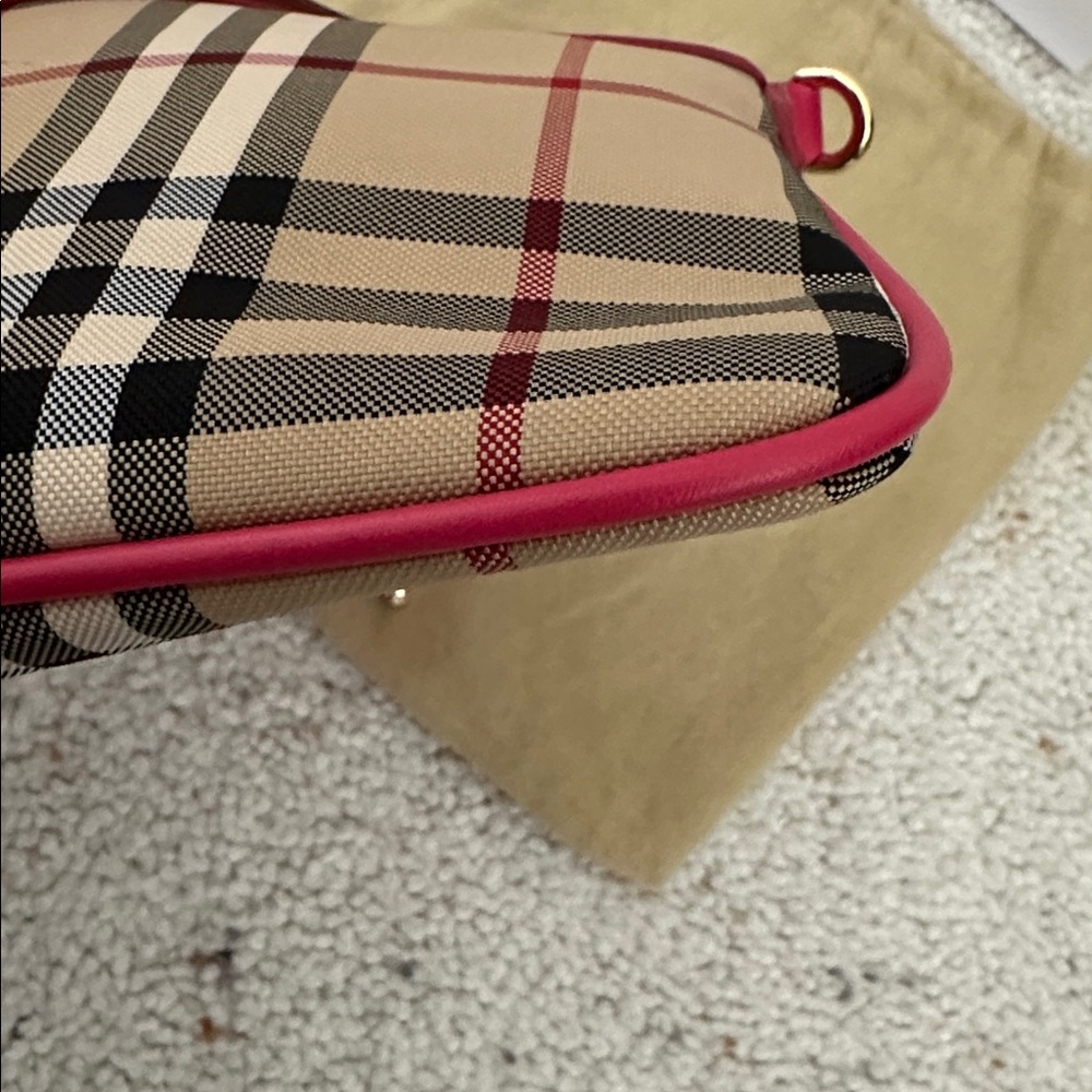 Authentic Burberry Beige Crossbody with Pink Bow Trim - Picture 9 of 13